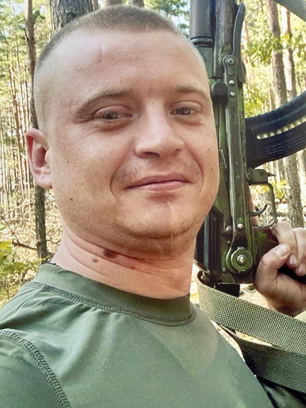 Бершадська громада прощається із загиблим захисником Василем Тарахкалом